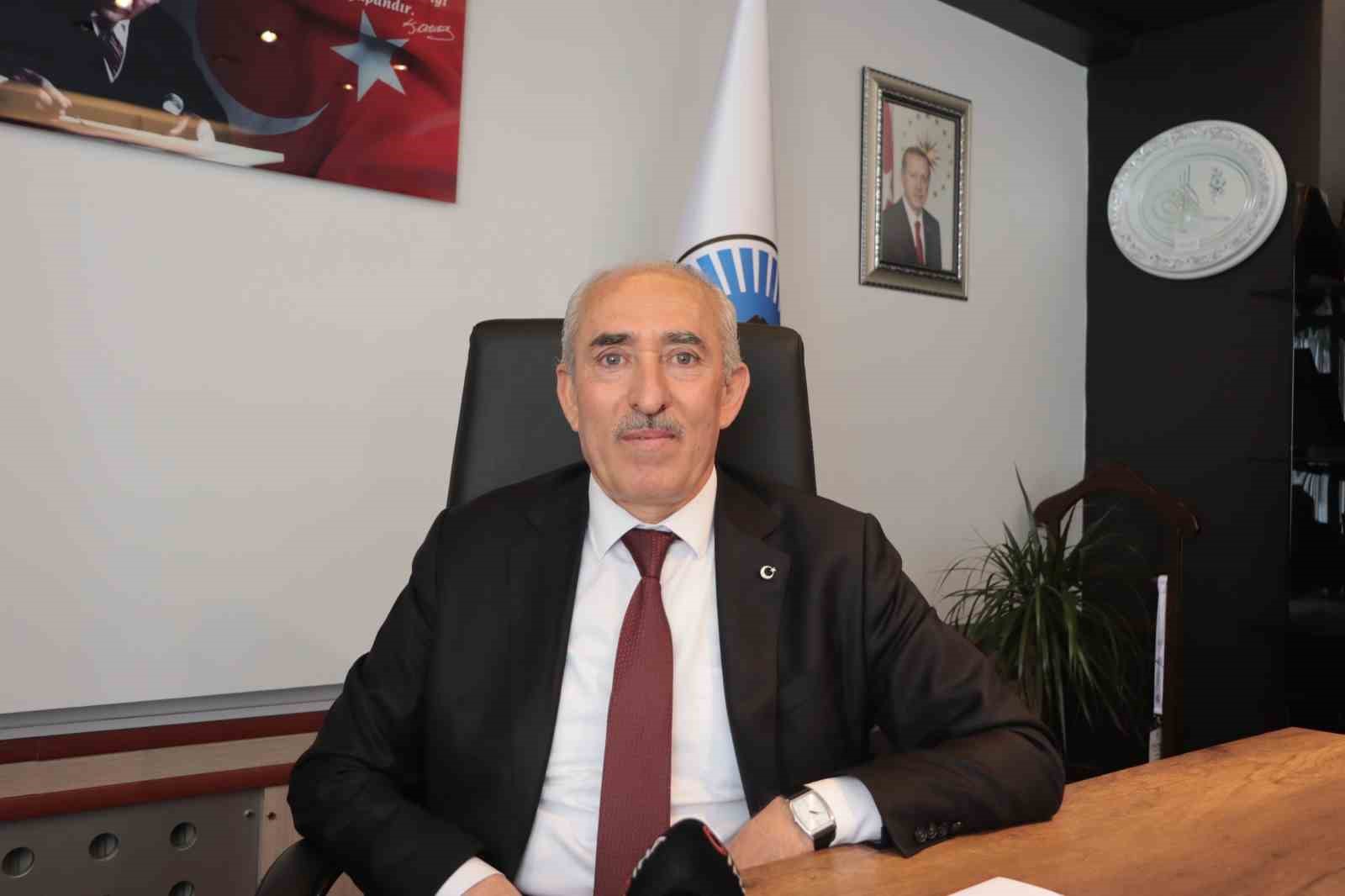 Cumhurbaşkanının müjdesi, esnafı sevindirdi CUMHURBAŞKANI RECEP TAYYİP ERDOĞAN’IN KAYSERİ MİTİNGİNDE KÜÇÜK ESNAFLARA YÖNELİK VERDİĞİ