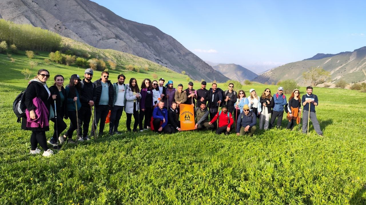 YÜKSEKOVA EKOLOJİK PLATFORMU DAĞCILIK VE SPOR DERNEĞİ ÜYELERİ, HAKKARİ MERKEZE