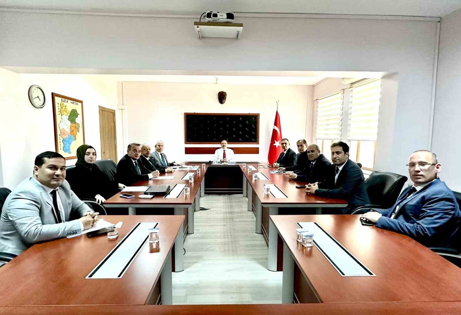 BİLECİK VALİSİ DR. KEMAL KIZILKAYA, BAŞKANLIĞINDA DEĞERLENDİRME TOPLANTISI YAPILDI