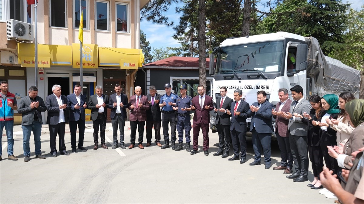 KIRKLARELİ İL ÖZEL İDARESİ'NE AİT KAMYONA YÜKLENEN YARDIMLAR, DUALARLA HATAY