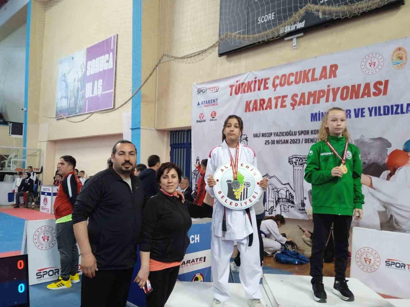 MANİSA’NIN ALAŞEHİR İLÇESİNDEN YETİŞEN VE HENÜZ 11 YAŞINDA OLAN DENİZ
