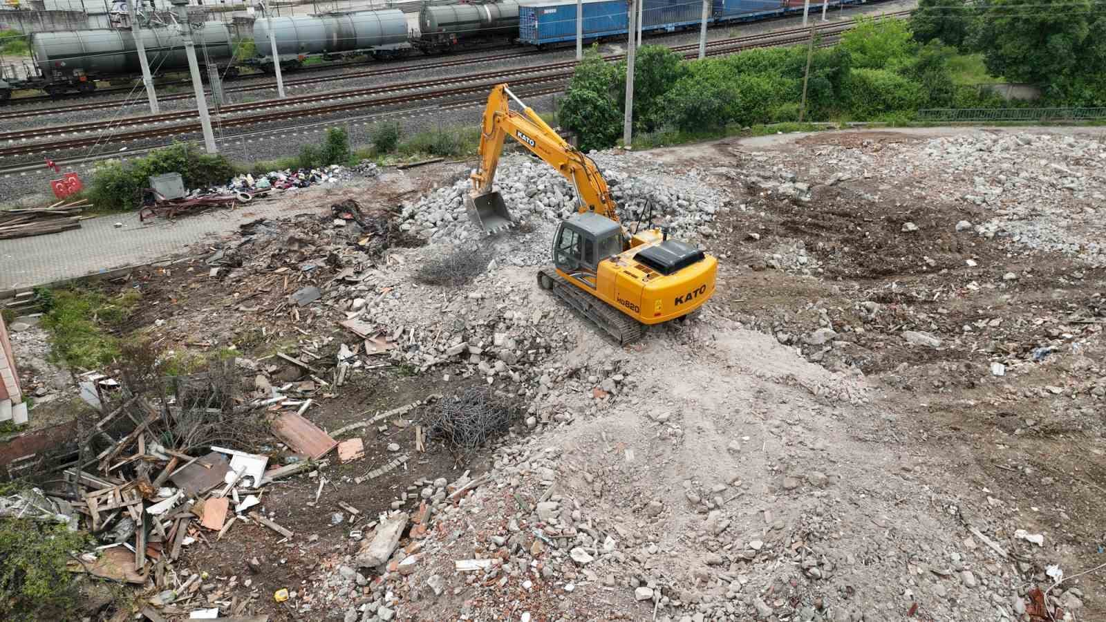 DERİNCE YENİKENT MAHALLESİ’NDE TAMAMLANAN ARAPTEPE KENTSEL DÖNÜŞÜM PROJESİ’NİN ARDINDAN DENİZ