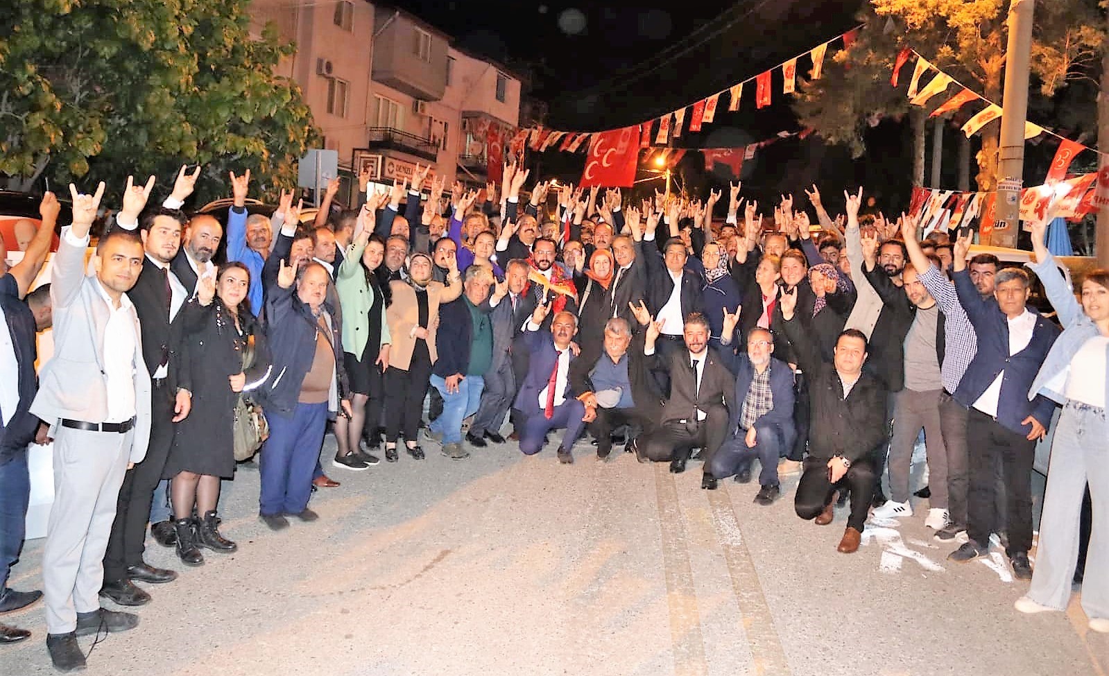 MHP DENİZLİ İL BAŞKANLIĞININ IRLIGANLI MAHALLESİ’NDE GERÇEKLEŞTİRDİĞİ PAMUKKALE OVASI ADAY