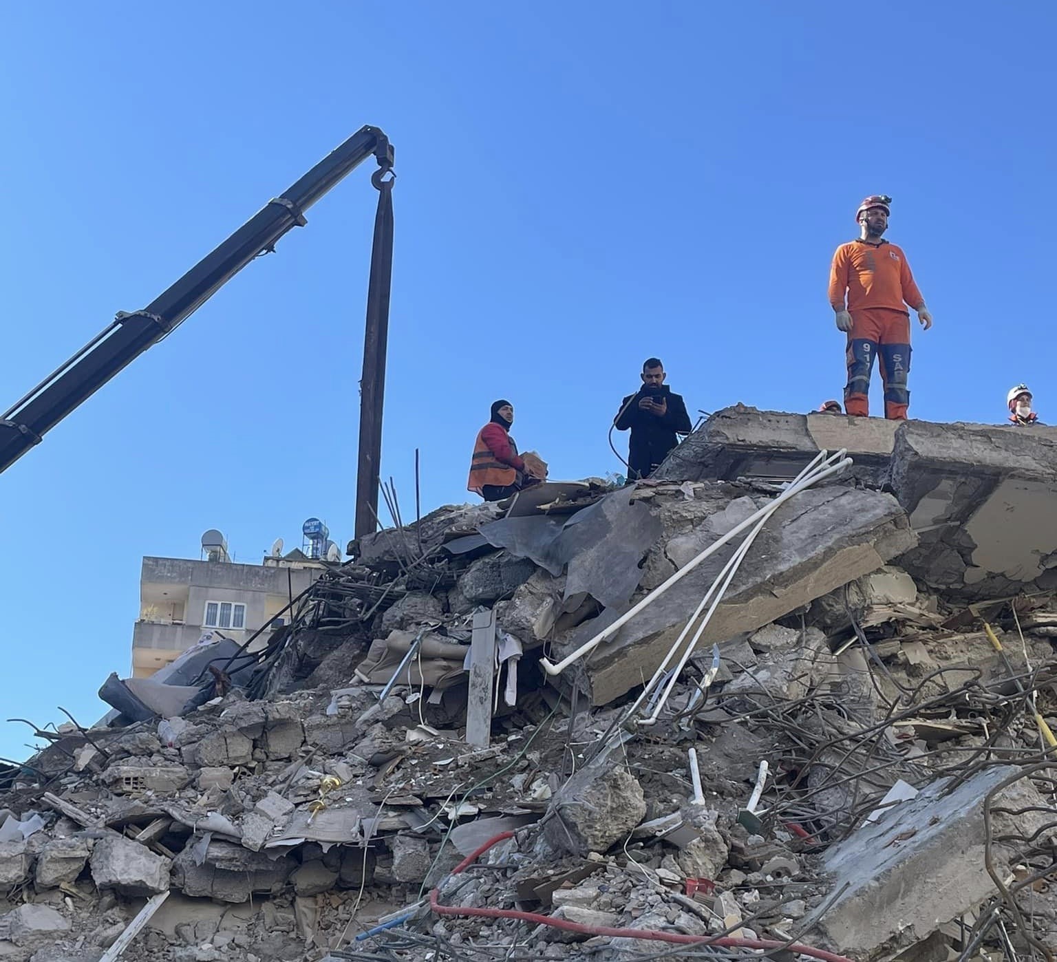 KAHRAMANMARAŞ MERKEZLİ DEPREMDE OSMANİYE'DE YIKILAN METİN TAMER SİTESİNİN ENKAZI