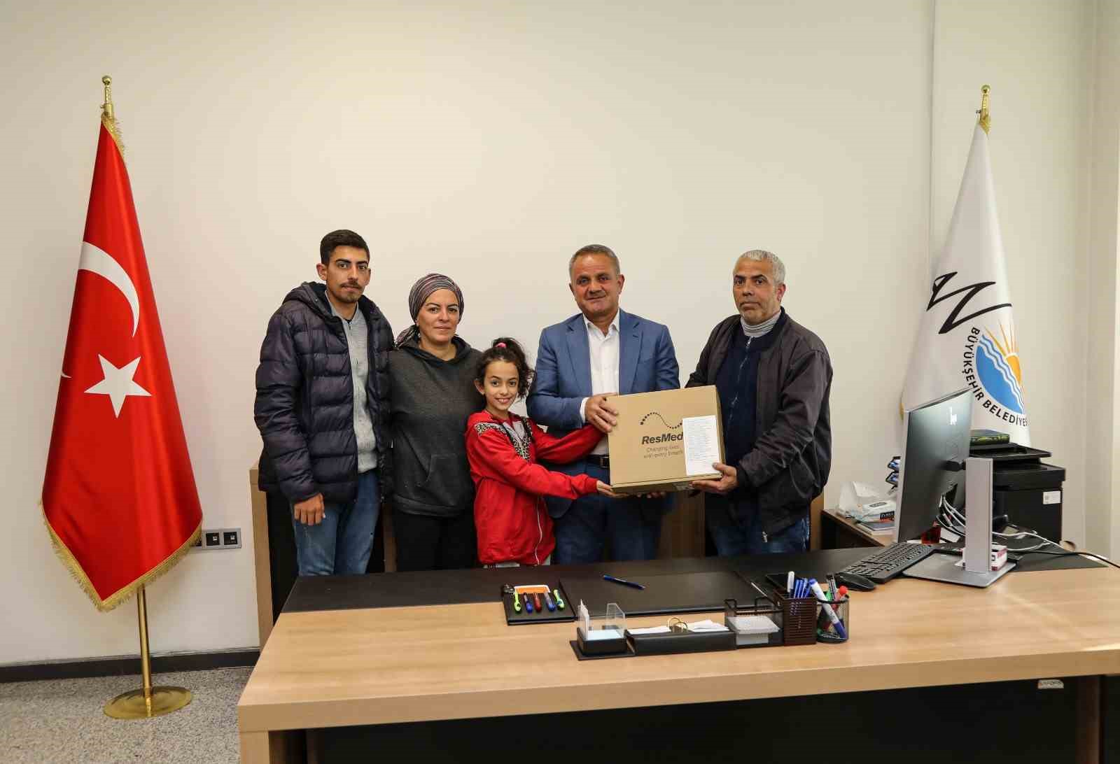 VAN BÜYÜKŞEHİR BELEDİYESİ, KAHRAMANMARAŞ MERKEZLİ DEPREMLERİN ARDINDAN AİLESİ İLE VAN’A