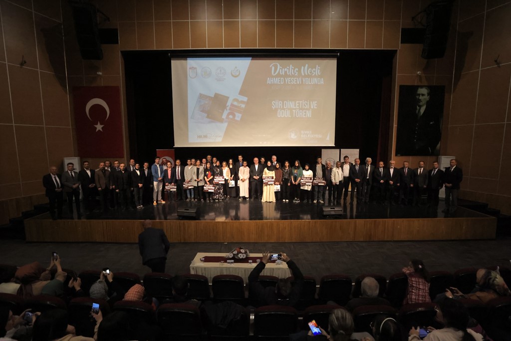SİVAS BELEDİYESİ TARAFINDAN DÜZENLENEN ‘DİRİLİŞ NESLİ AHMED YESEVİ YOLUNDA KİTAP