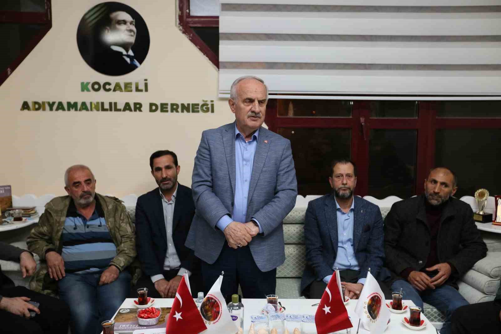 İLÇEYE BİRBİRİNDEN ÖNEMLİ BİRÇOK PROJE KAZANDIRDIKLARINI BELİRTEN DERİNCE BELEDİYE BAŞKANI