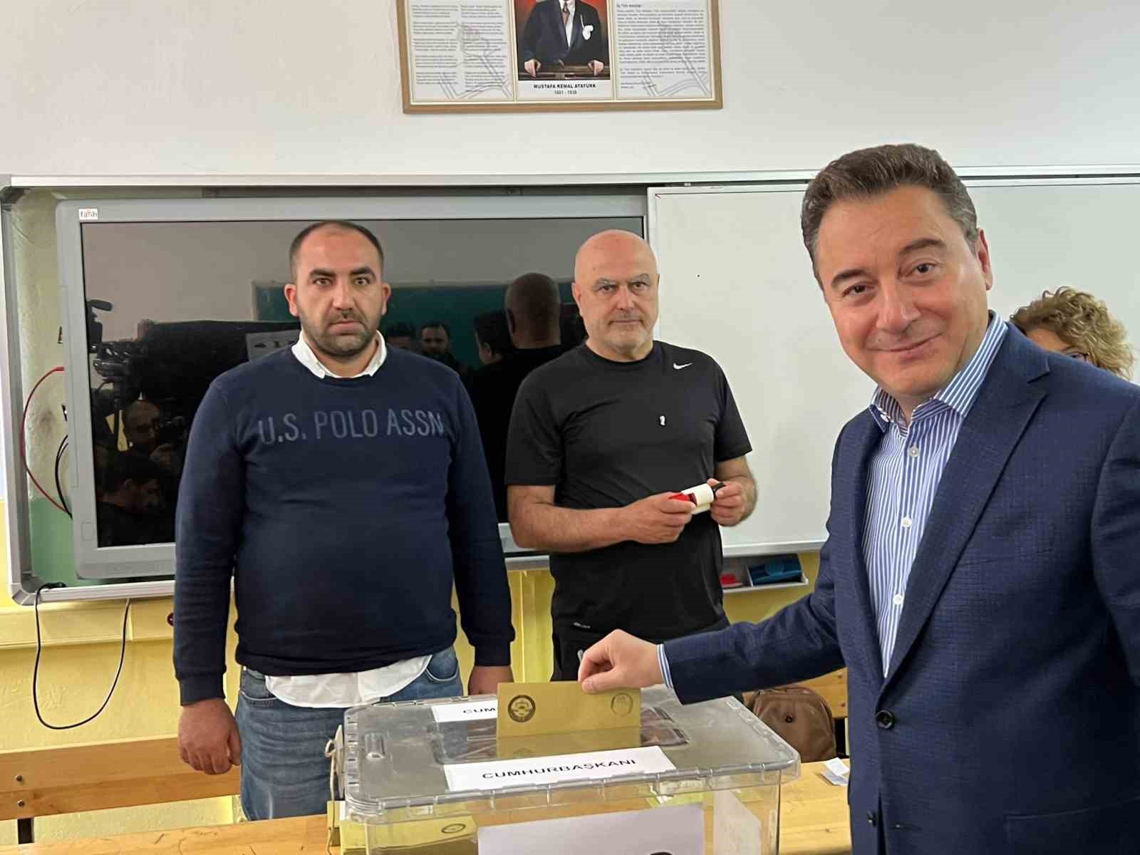 DEVA PARTİSİ GENEL BAŞKANI BABACAN, OYUNU ANKARA BİLKENT EMLAK BANKASI