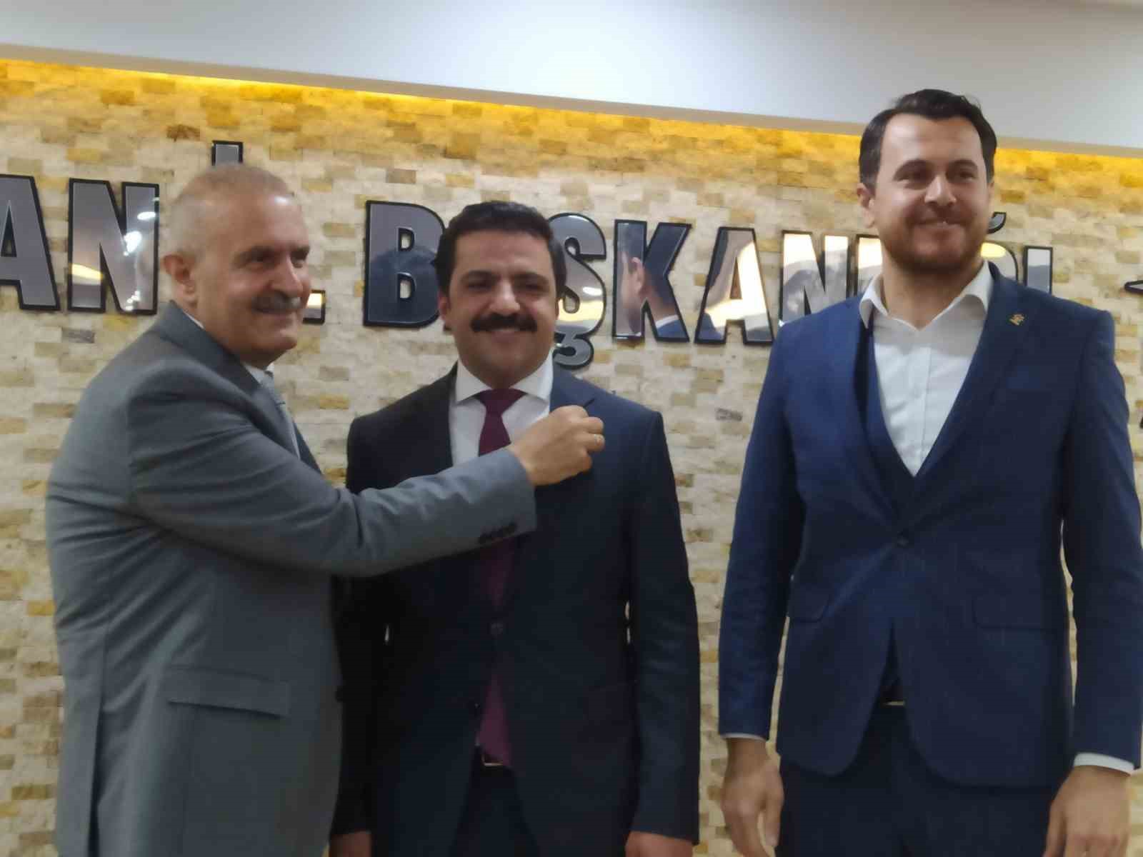 DEVA PARTİSİ VAN İL BAŞKANI ERDİNÇ PEKER VE BAZI YÖNETİCİLERİ