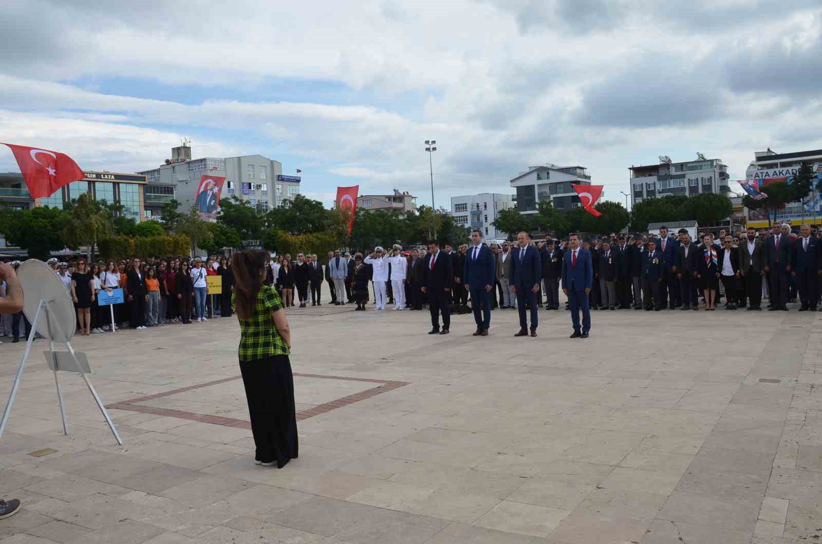 DİDİM’DE 19 MAYIS KUTLAMALARI RENKLİ GÖRÜNTÜLERE SAHNE OLDU