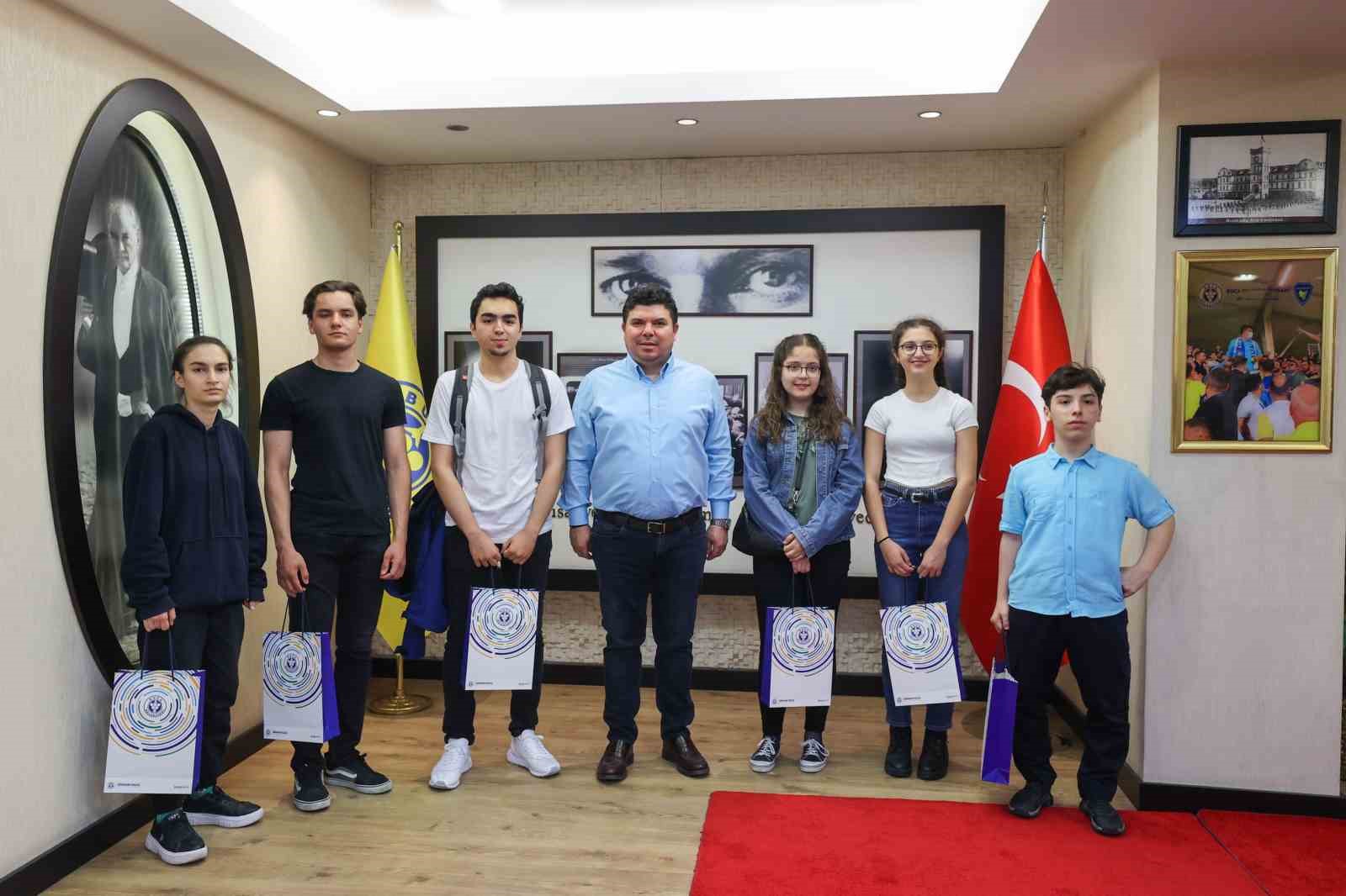 EĞİTİMDE FIRSAT EŞİTLİĞİ SAĞLAMAK ADINA TÜRKİYE’NİN EN BÜYÜK ÜCRETSİZ DİJİTAL