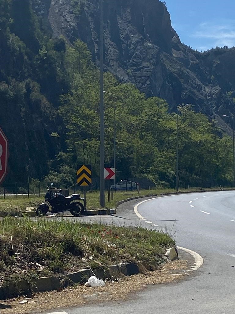 ZONGULDAK- KARADENİZ EREĞLİ İLÇESİNDE PLAJLAR MEVKİİNDE MEYDANA GELEN MOTOSİKLET KAZASINDA