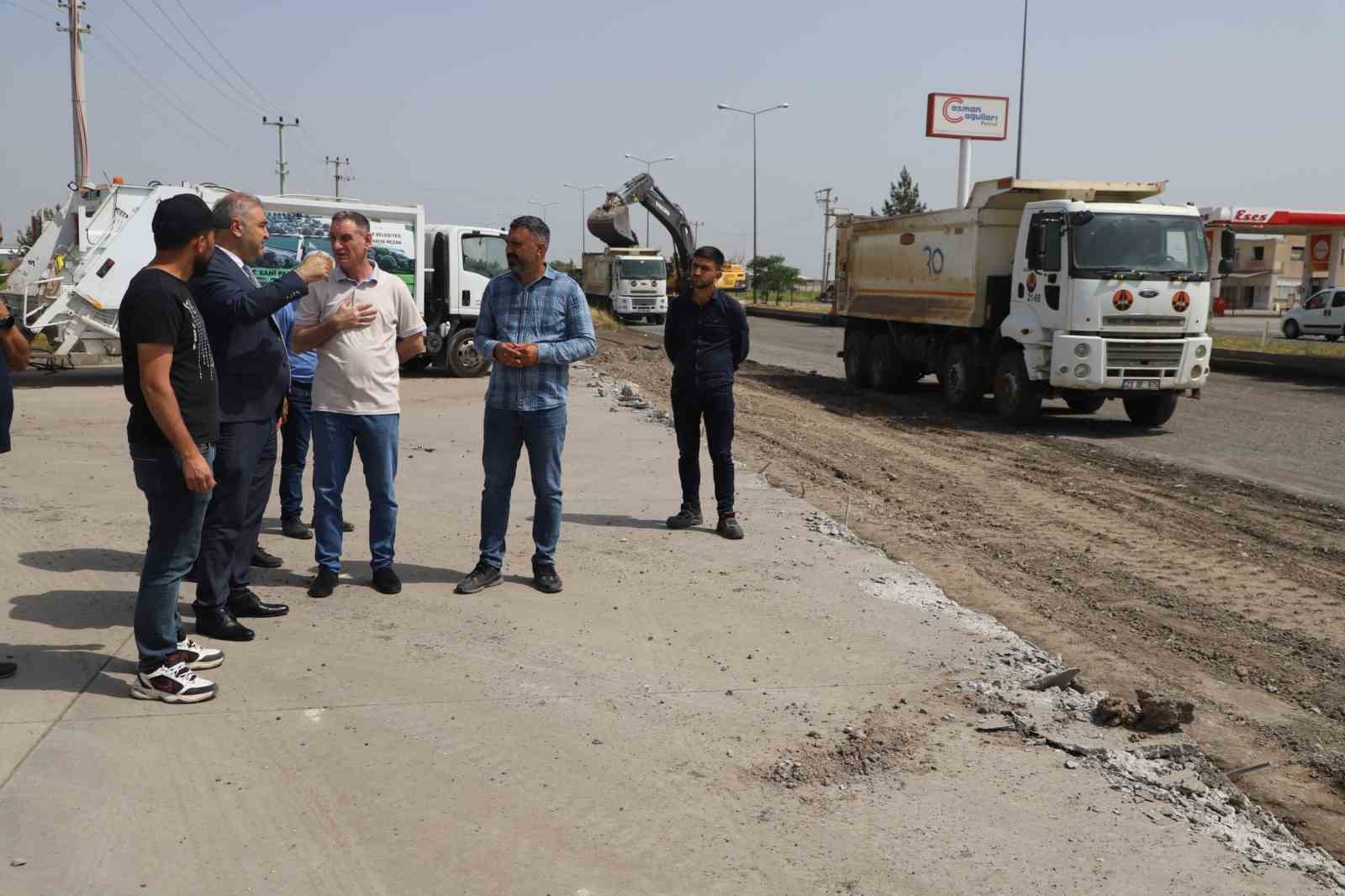 DİYARBAKIR BÜYÜKŞEHİR BELEDİYESİ, MARDİN YOLUNDA YAPILAN GENİŞLETME ÇALIŞMASI ÇERÇEVESİNDE İÇME