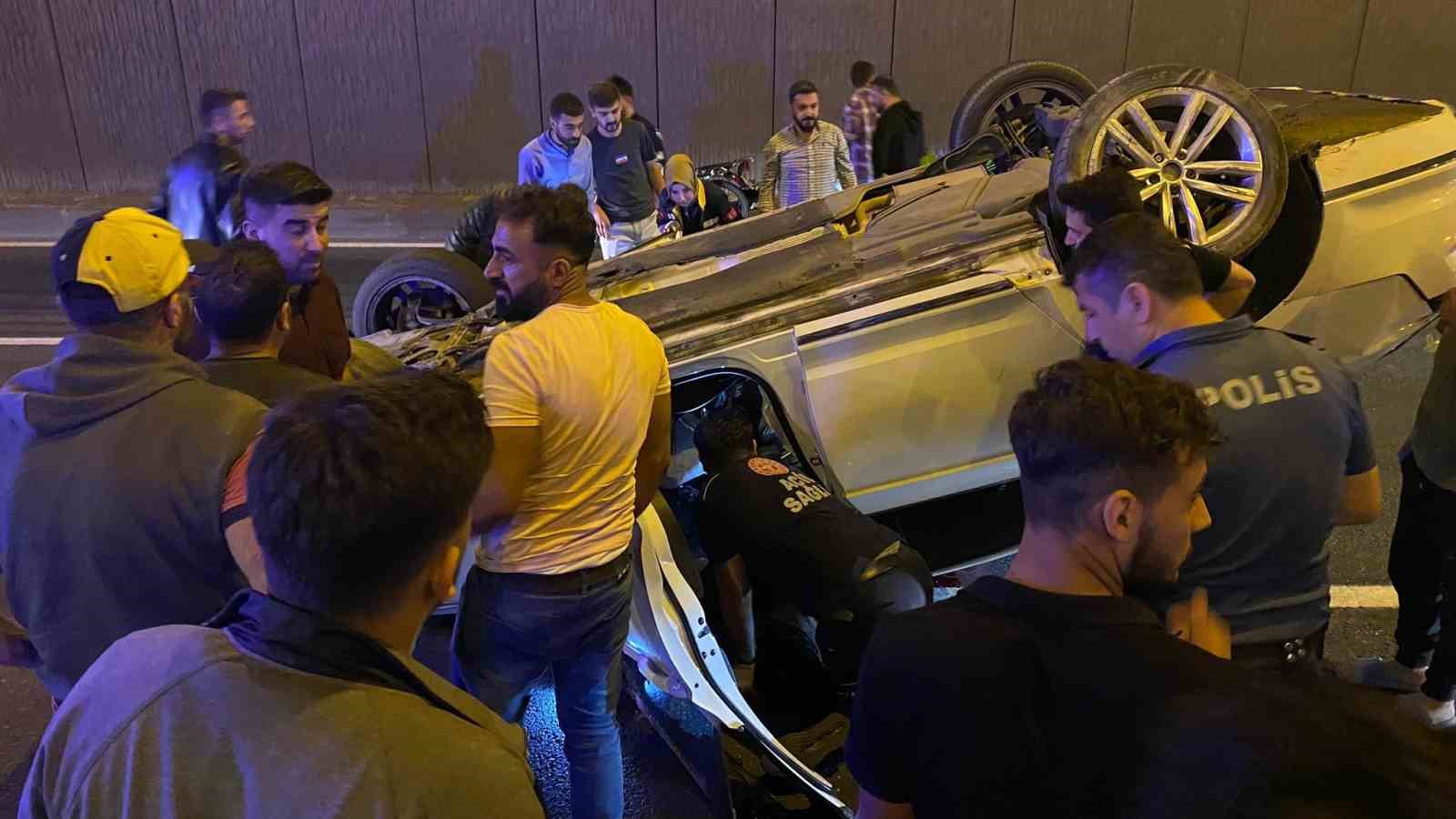 DİYARBAKIR-ŞANLIURFA YOLUNDA MEYDANA GELEN İKİ AYRI KAZADA 1 KİŞİ ÖLDÜ,
