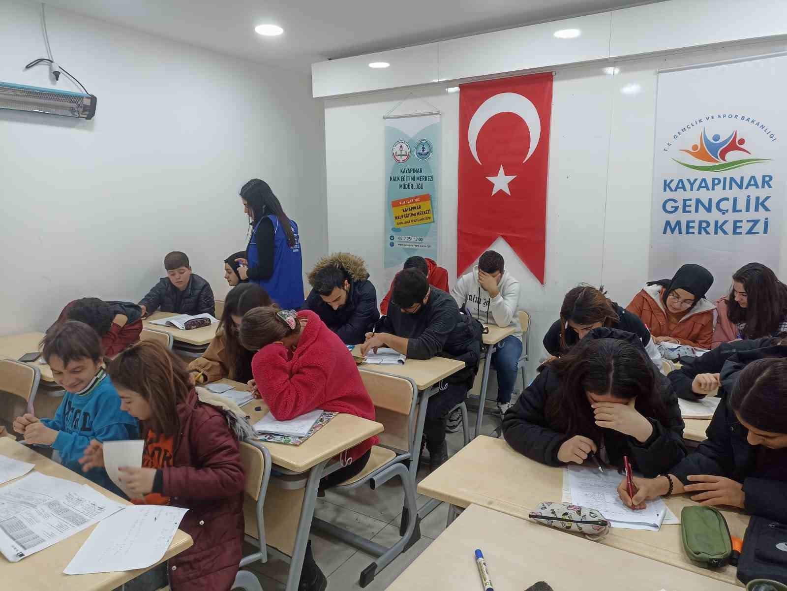 DİYARBAKIR GENÇLİK VE SPOR İL MÜDÜRLÜĞÜ’NE BAĞLI KAYAPINAR GENÇLİK MERKEZİ’NDE