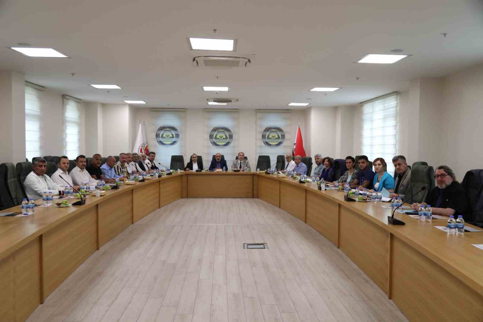 DİYARBAKIR TİCARET VE SANAYİ ODASI (DTSO) ÖNCÜLÜĞÜNDE BİR ARAYA GELEN
