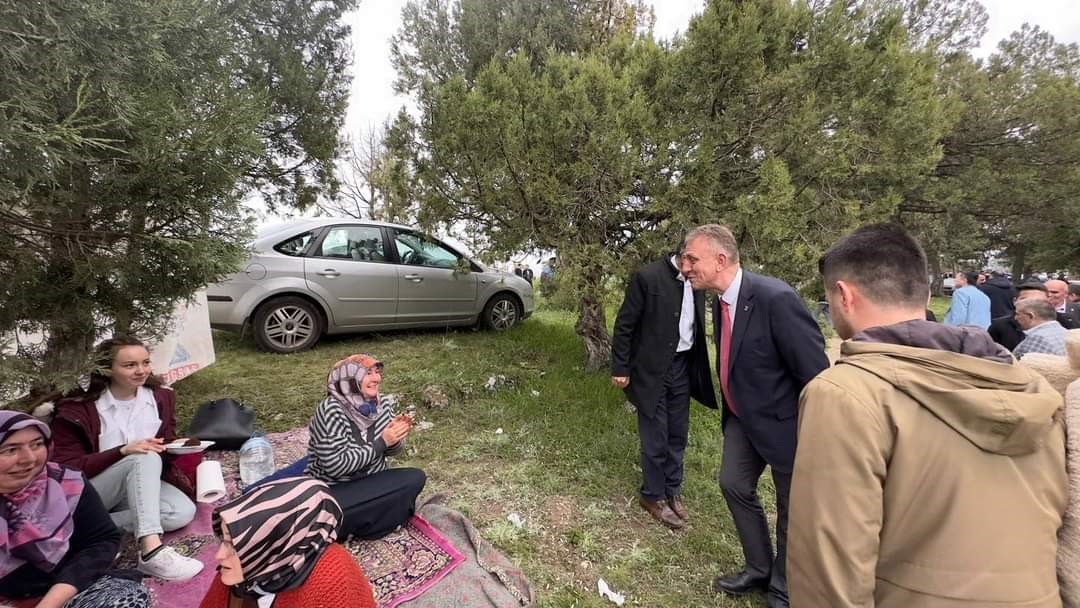DOMANİÇ’TE GELENEKSEL SELİM DEDEYİ ANMA HIDRELLEZ VE ÇOCUK ŞENLİĞİ