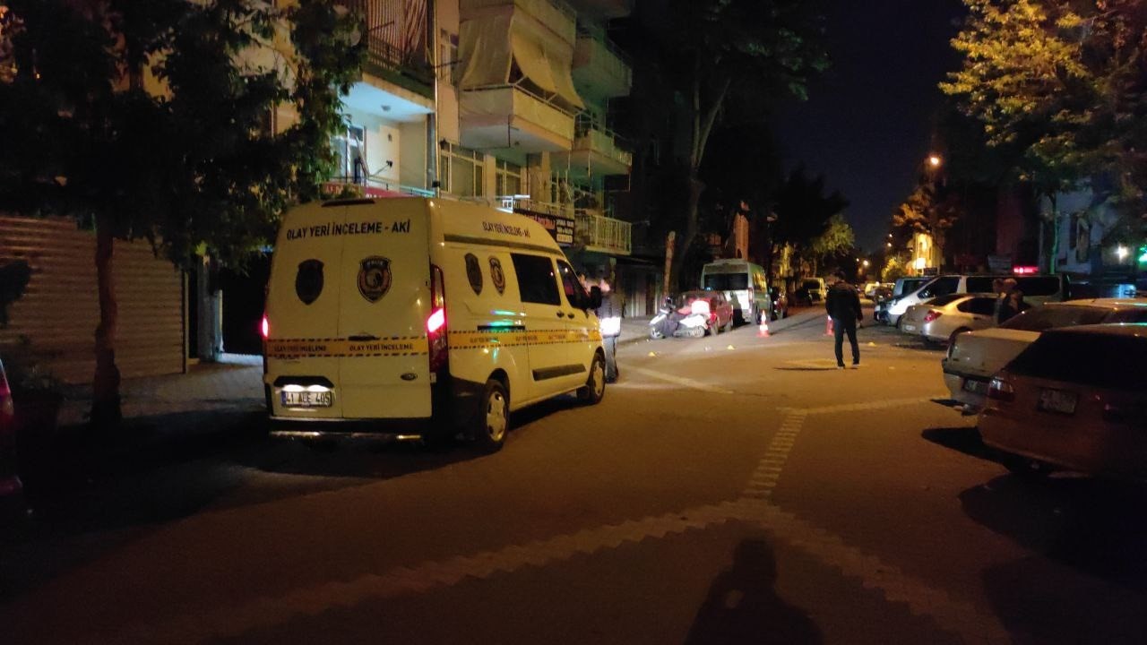 KOCAELİ’NİN İZMİT İLÇESİNDE BİR DÖNERCİ DÜKKANI KİMLİĞİ TESPİT EDİLEMEYEN KİŞİ