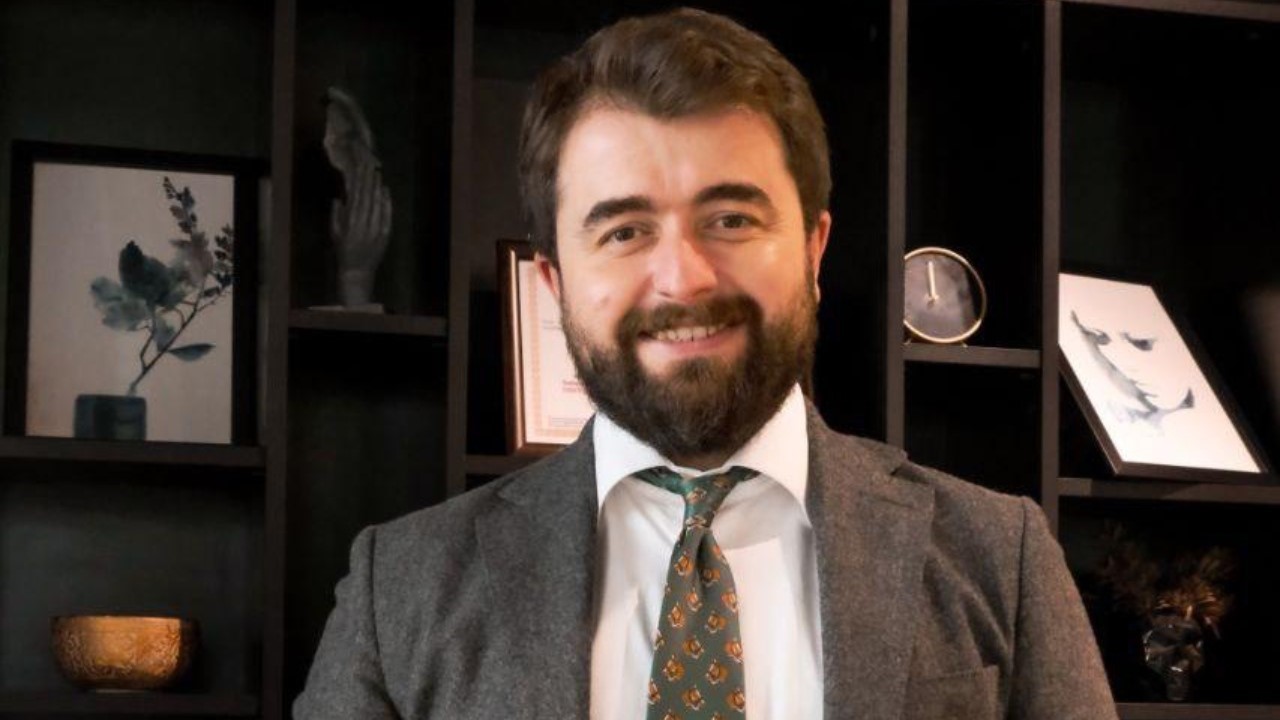 DR. CENGİZHAN EKİZCELİ, “BURUN ESTETİĞİ, ÖZELLİKLE SON DÖNEMLERDE SIKLIKLA TALEP