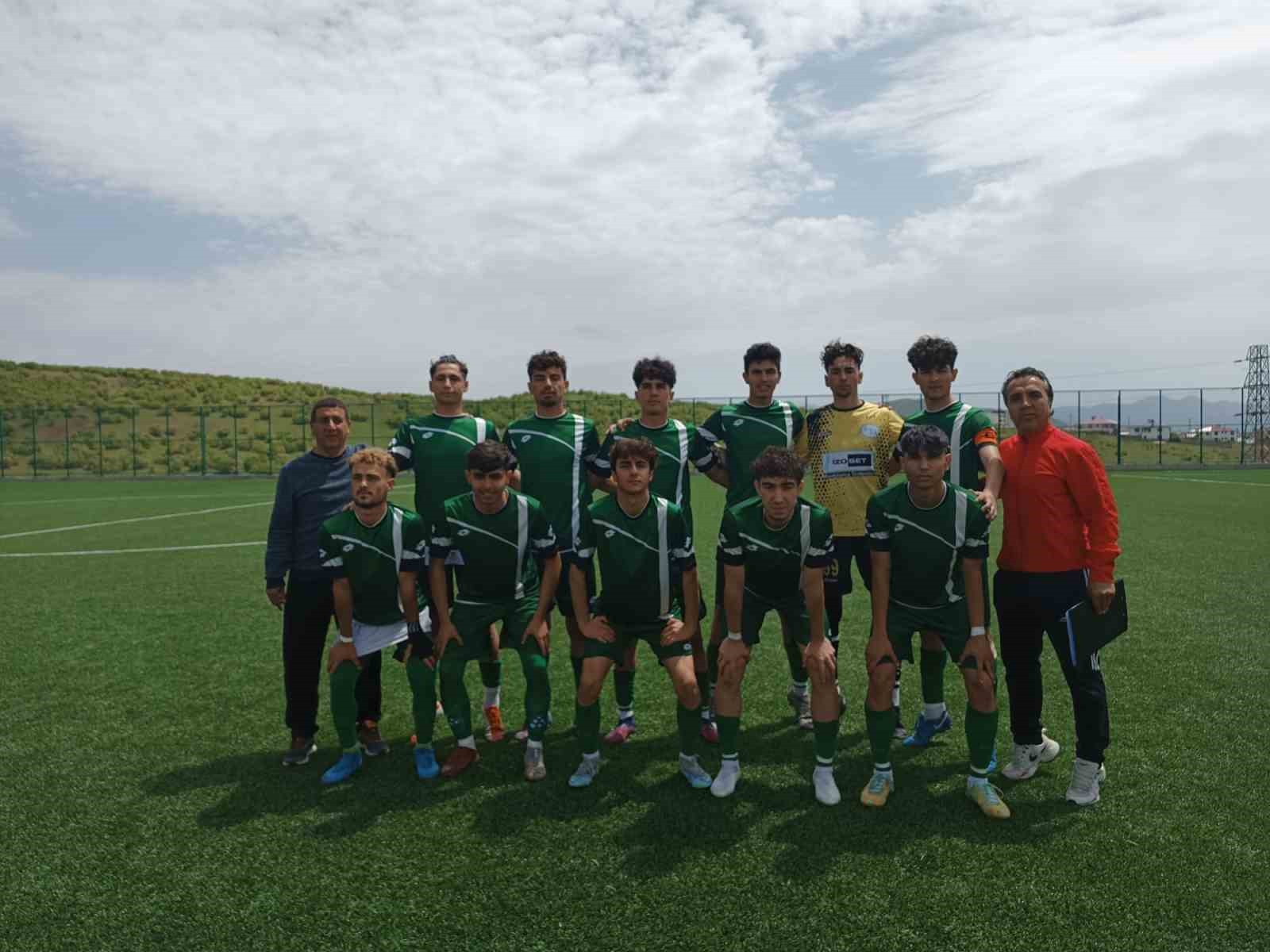 DİYARBAKIR DSİSPOR BİNGÖL’DE YAPILAN U-18 TÜRKİYE ŞAMPİYONASI 1. KADEME MÜSABAKALARINDA
