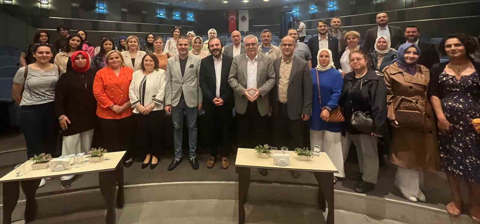 DÜZCE TİCARET VE SANAYİ (DTSO) TARAFINDAN DÜZENLENEN SEMİNERDE ÜYELERİNE DİJİTAL