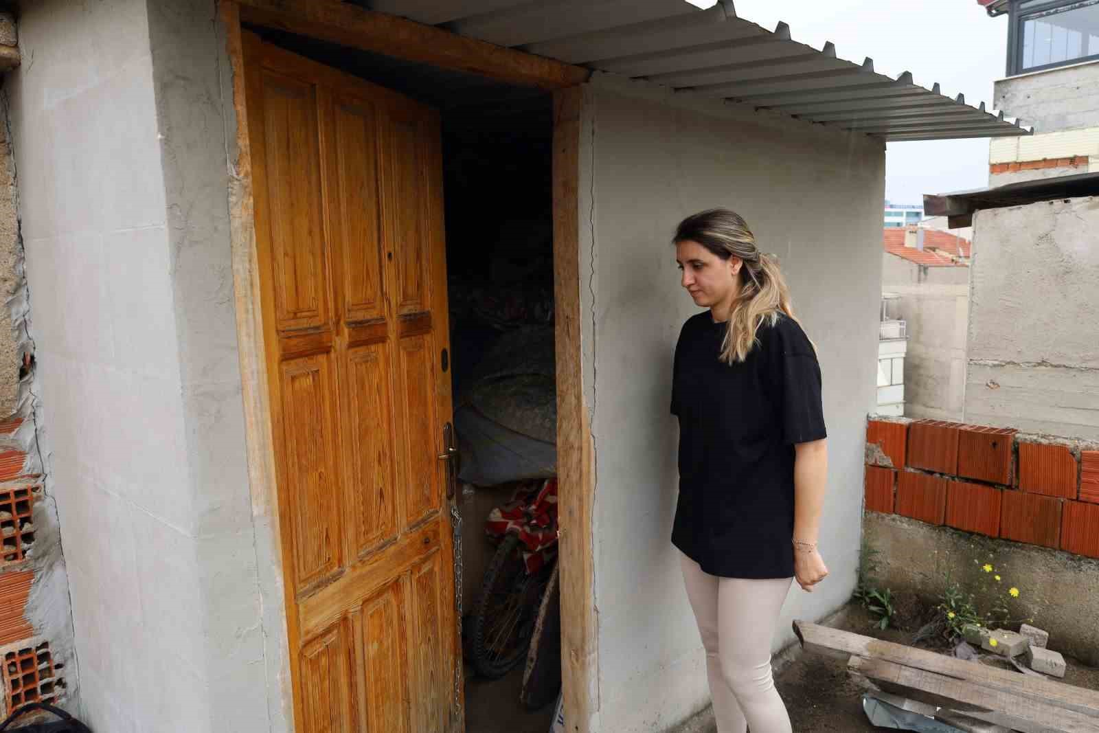 MANİSA'NIN TURGUTLU İLÇESİNDE DÜĞÜN HAZIRLIKLARI YAPAN SILA KURAL'IN ÇEYİZ EŞYALARI