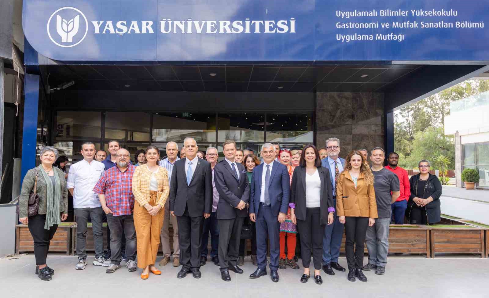 SERİM, “DÜNYADA EN ZENGİN KÖFTE ÇEŞİDİ TÜRK MUTFAĞINDADIR. SAYISI HER