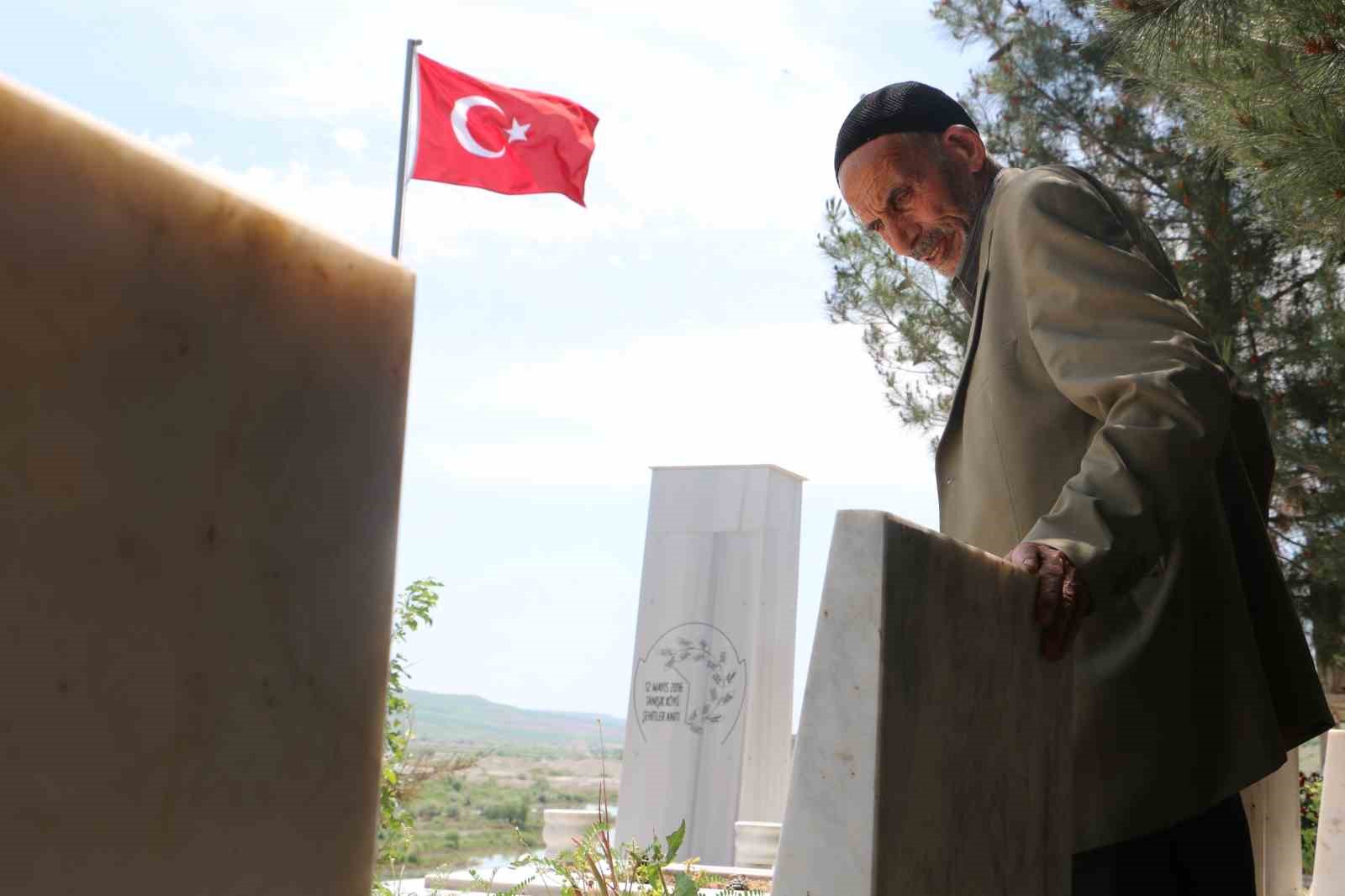KARDEŞİ VE ÇOCUKLARINI KATLİAMDA KAYBEDEN 80 YAŞINDAKİ MUSTAFA YAMAN, VEFAT
