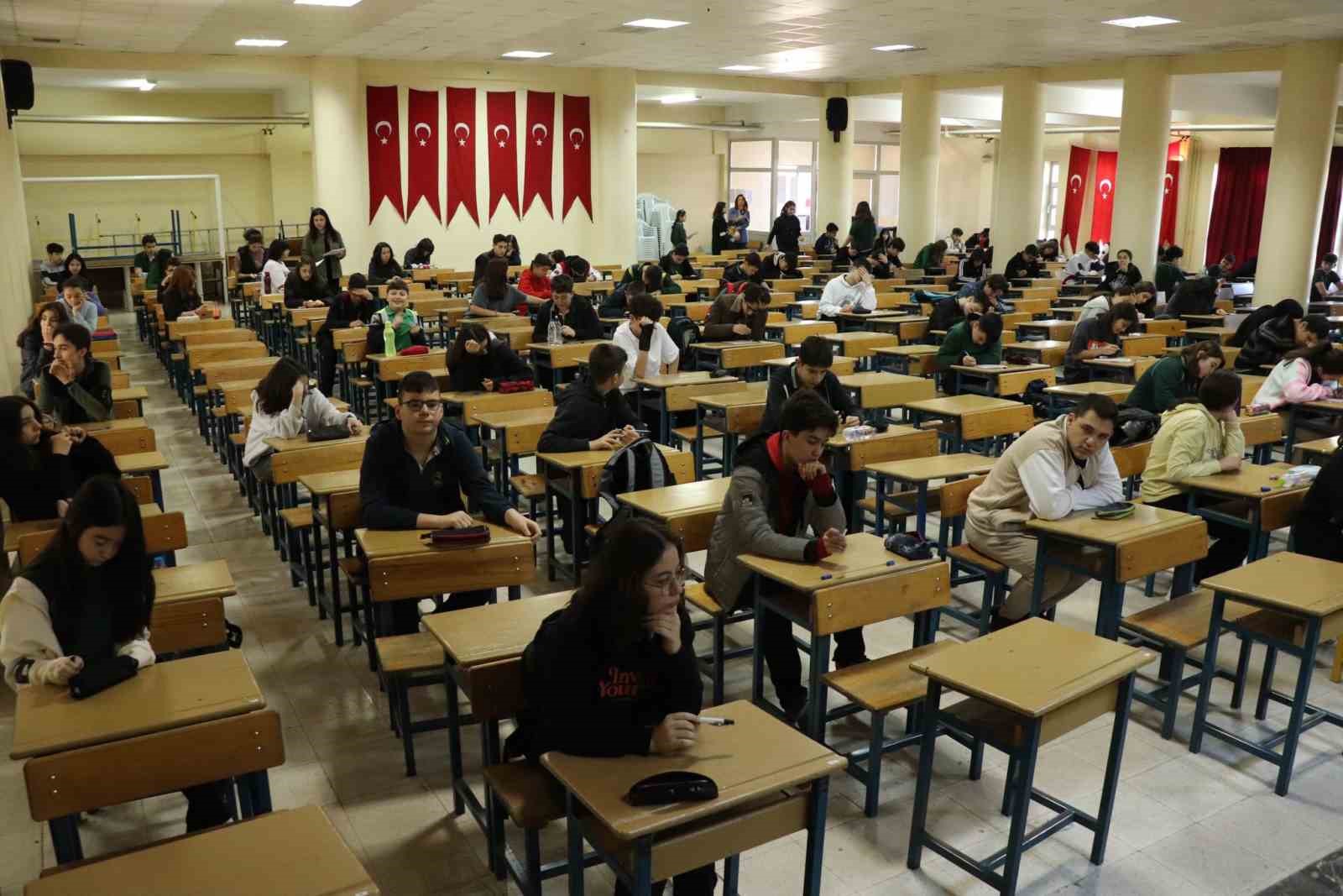 DÜZCE BELEDİYESİ TARAFINDAN 103 ORTAOKUL, 56 LİSEDE LGS VE TYT