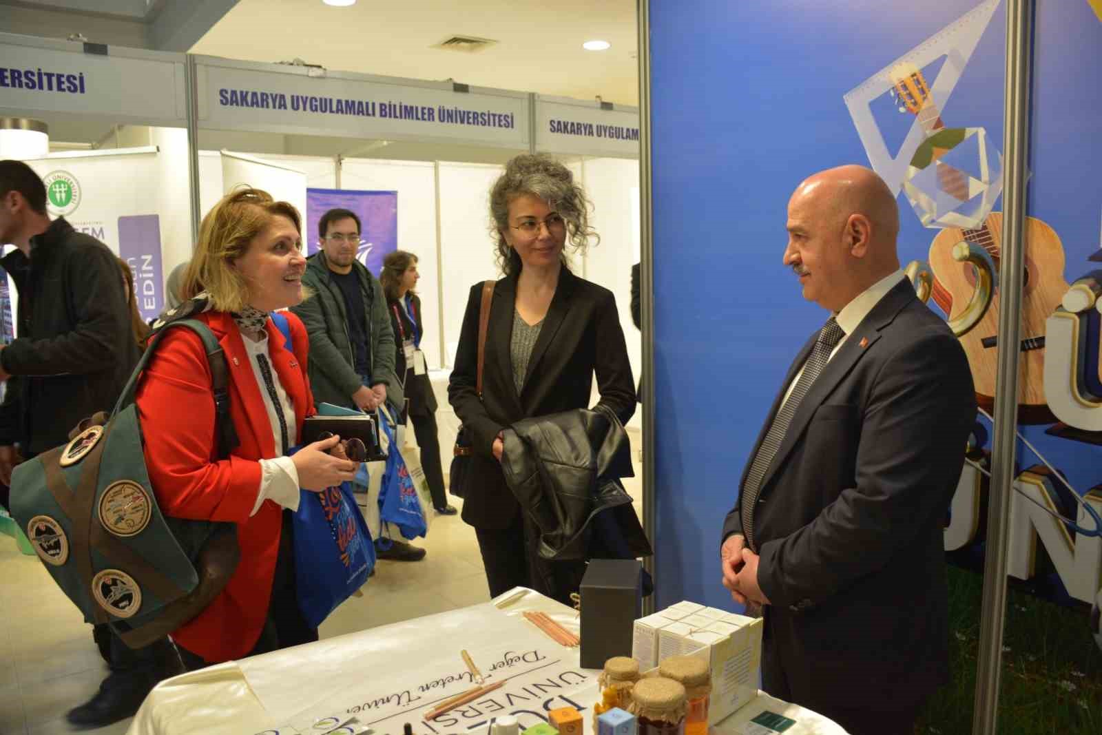 CUMHURBAŞKANLIĞI İNSAN KAYNAKLARI OFİSİ KOORDİNASYONUNDA, ANADOLU ÜNİVERSİTESİ’NİN EV SAHİPLİĞİNDE GERÇEKLEŞTİRİLEN