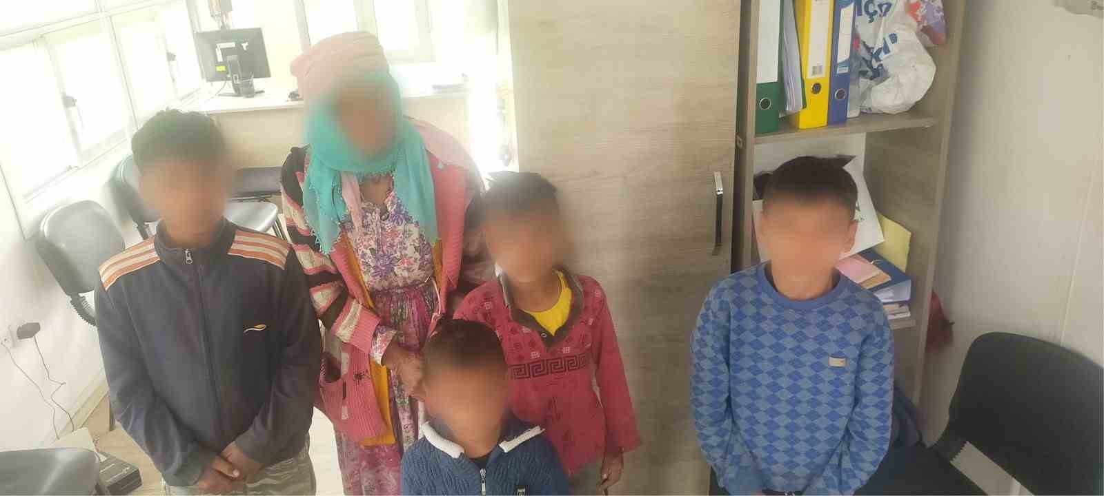 DÜZCE BELEDİYESİ ZABITA MÜDÜRLÜĞÜ EKİPLERİ KENT MERKEZİNDE DÜZENLİ OLARAK YÜRÜTTÜĞÜ