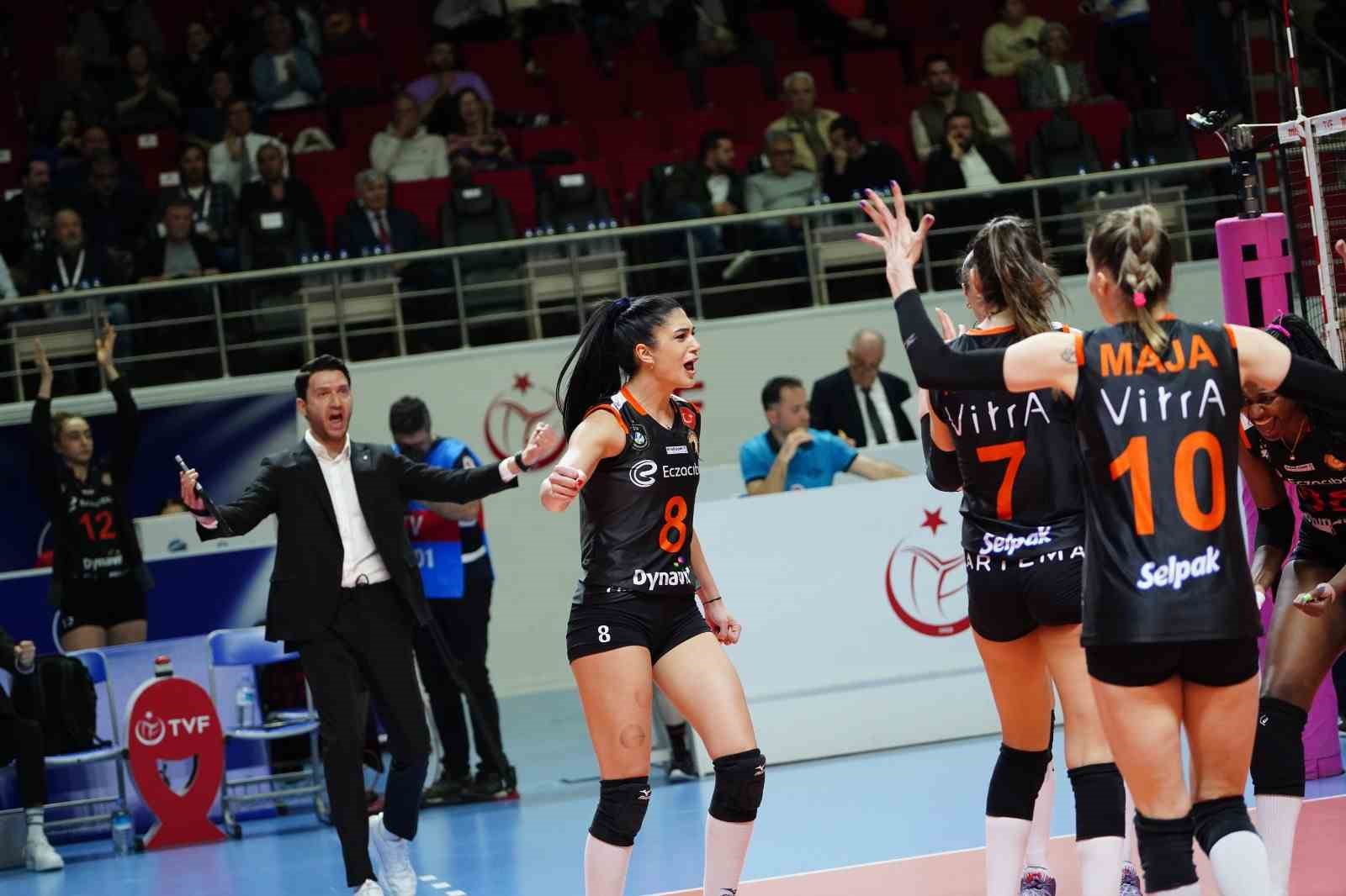 MİSLİ.COM SULTANLAR LİGİ PLAY-OFF SERİSİ İKİNCİ MAÇINDA ECZACIBAŞI DYNAVİT, KONUK