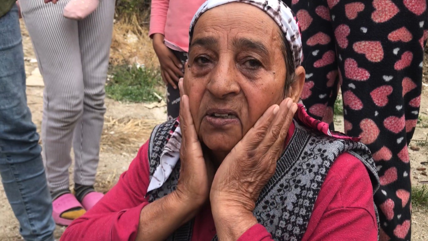EDİRNE EVİ YANAN KADIN YAŞADIĞI ŞOKU DAKİKALARCA ATLATAMADI