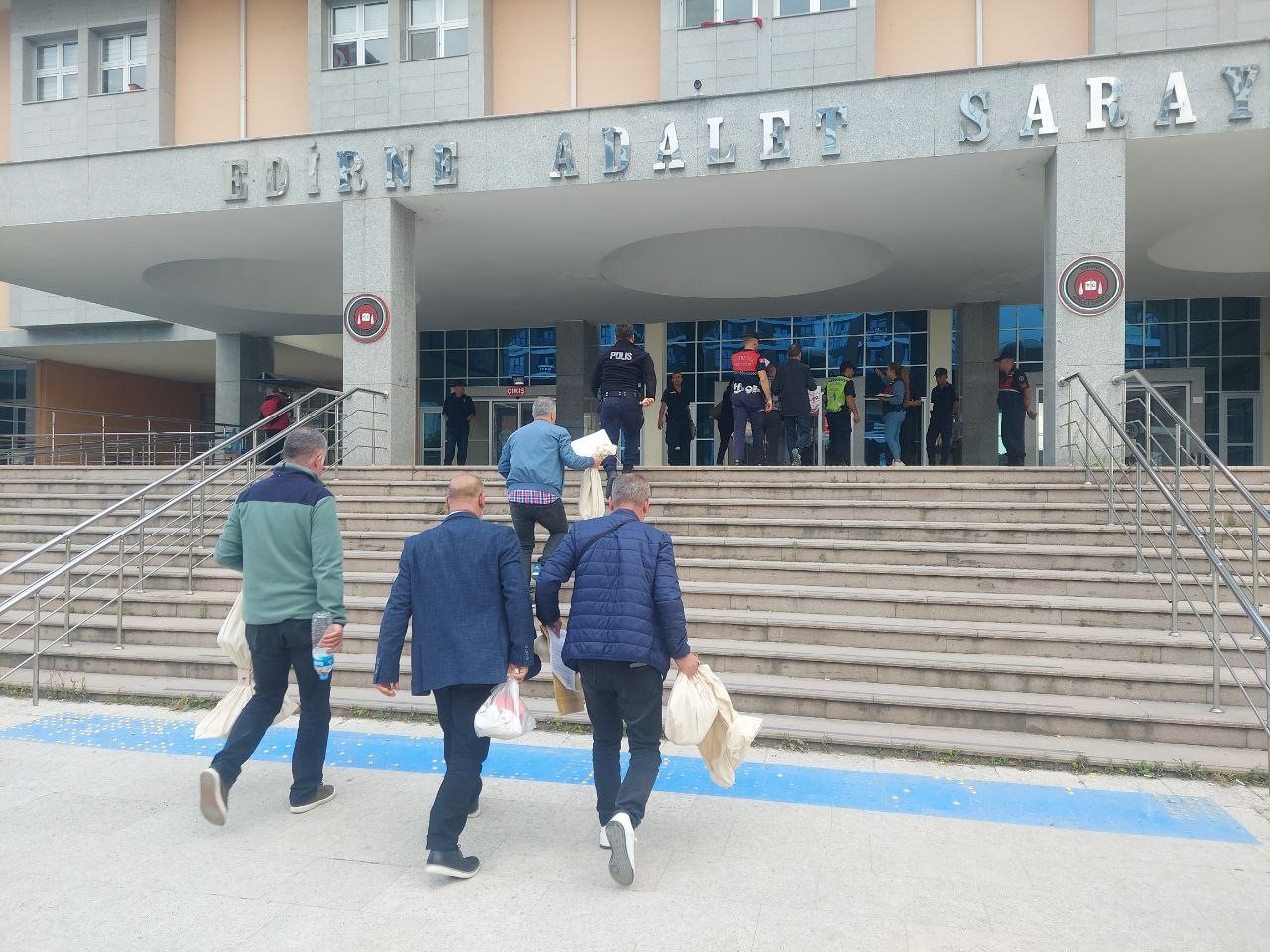EDİRNE'DE GERÇEKLEŞTİRİLEN İKİNCİ TUR CUMHURBAŞKANLIĞI GENEL SEÇİMİ'NDE OY VERME İŞLEMİNİN