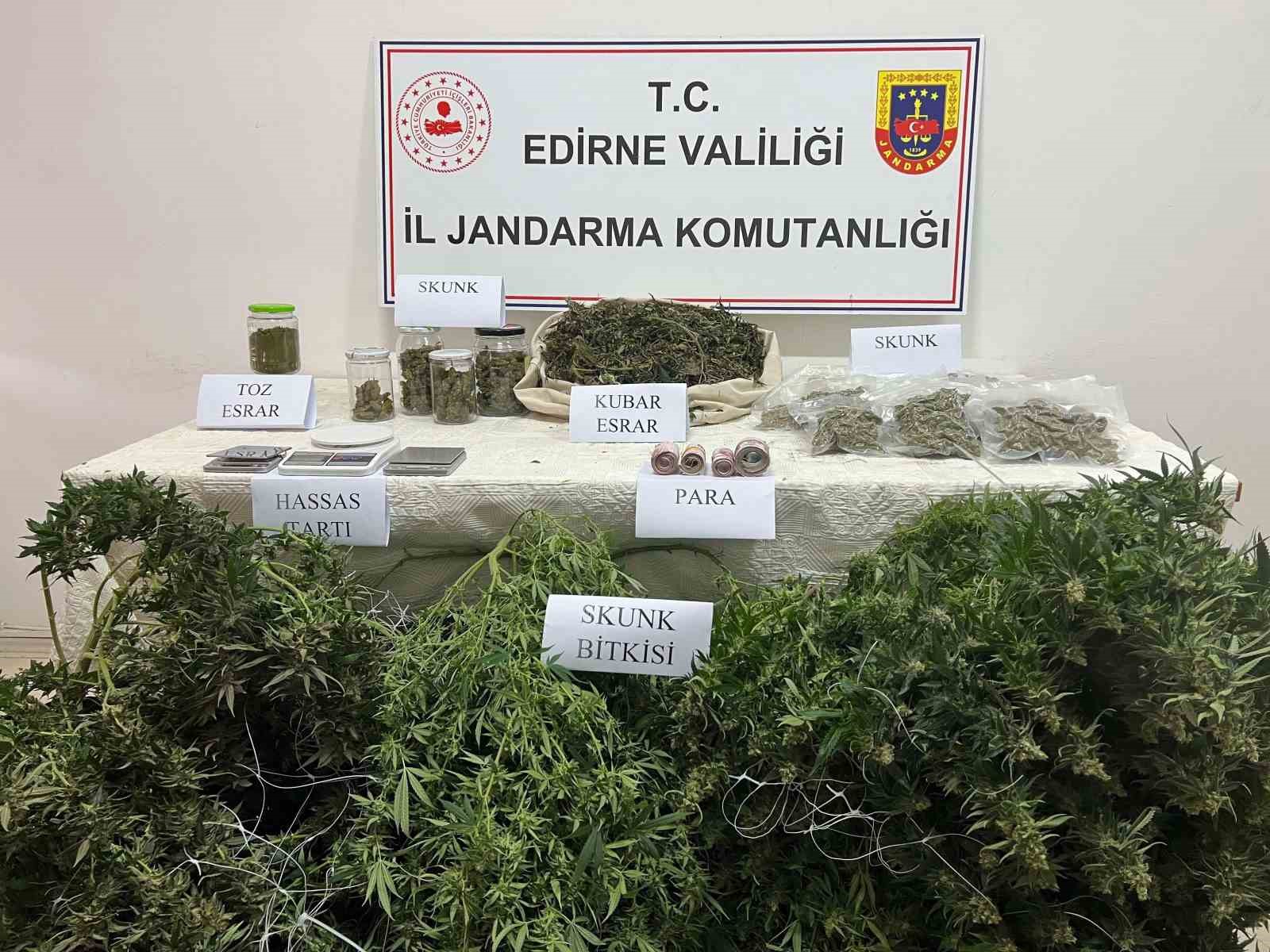 EDİRNE İL JANDARMA KOMUTANLIĞI KAÇAKÇILIK VE ORGANİZE ŞUBESİ EKİPLERİNCE DÜZENLENEN