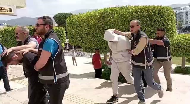 EĞLENCE MEKANINDA ONLARCA KİŞİYE BIÇAKLA SALDIRANLARDAN BİRİ TUTUKLANDI
