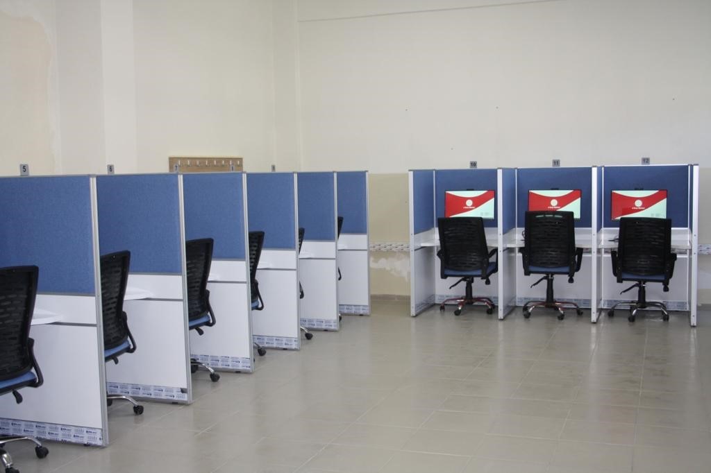 BOLU'NUN MUDURNU İLÇESİNE BAĞLI MUDURNU ORTAOKULU'NDA BULUNAN E-SINAV MERKEZİ'NİN AÇILIŞI