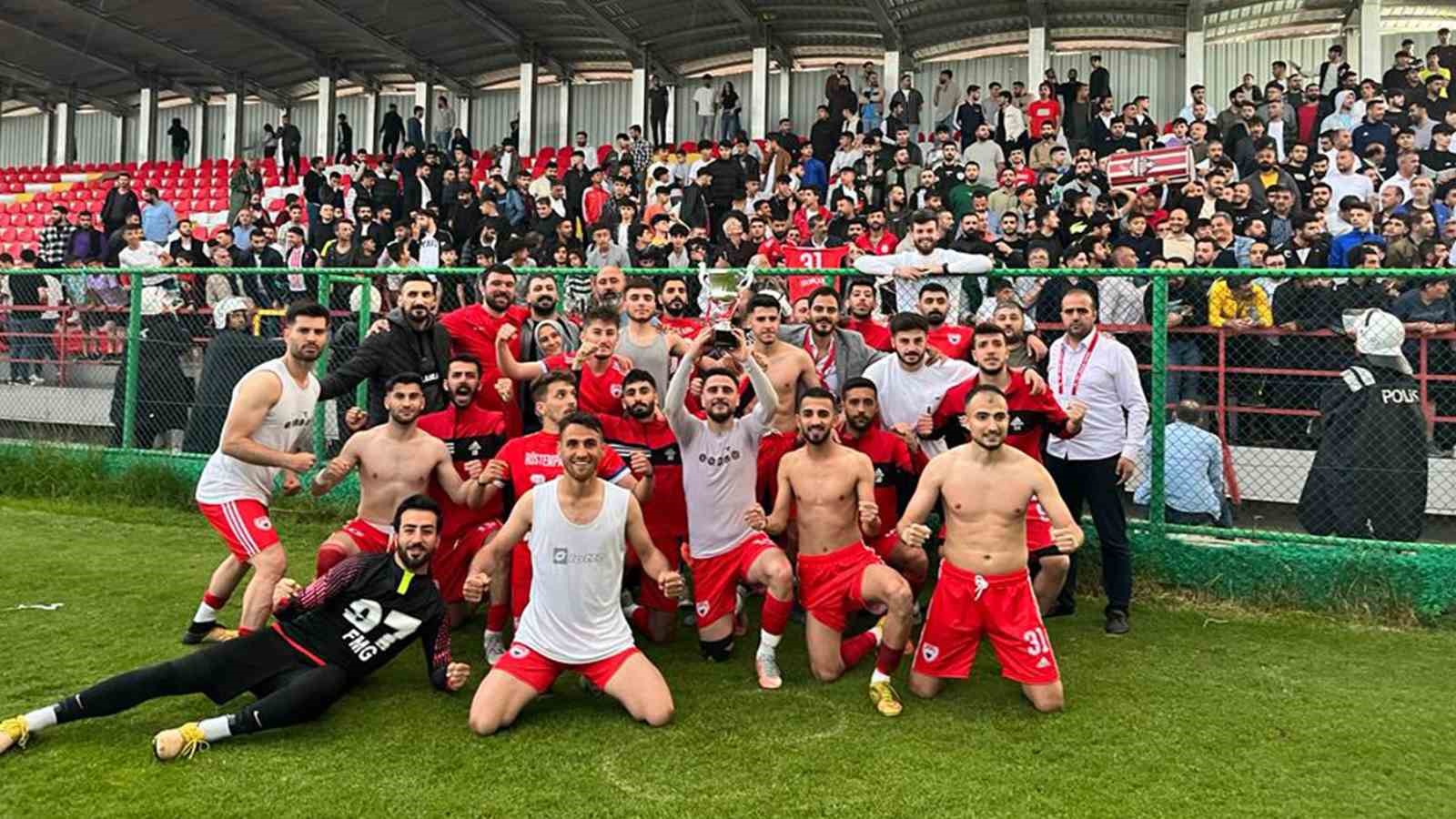 ELAZIĞ 1. AMATÖR KÜME FUTBOL LİGİ'NDE ŞAMPİYON RÜSTEMPAŞASPOR OLDU