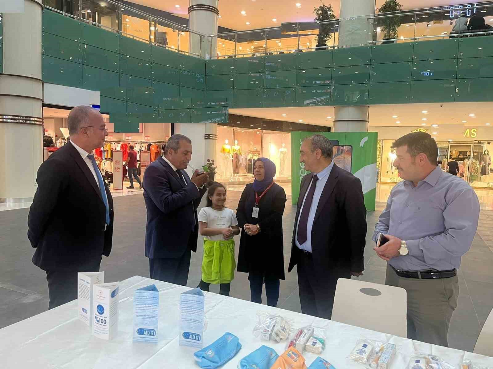 ELAZIĞ İL SAĞLIK MÜDÜRLÜĞÜ EKİPLERİ TARAFINDAN 31 MAYIS DÜNYA TÜTÜNSÜZ