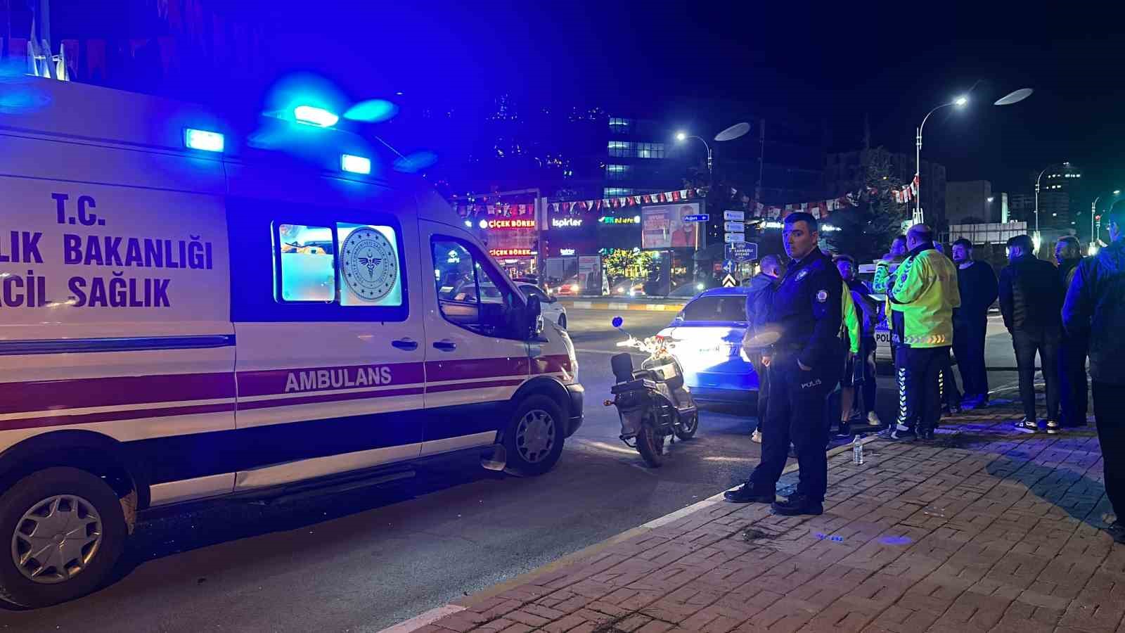 ELAZIĞ’DA İKİ OTOMOBİLİN KARIŞTIĞI TRAFİK KAZASINDA 1’İ AĞIR 3 KİŞİ