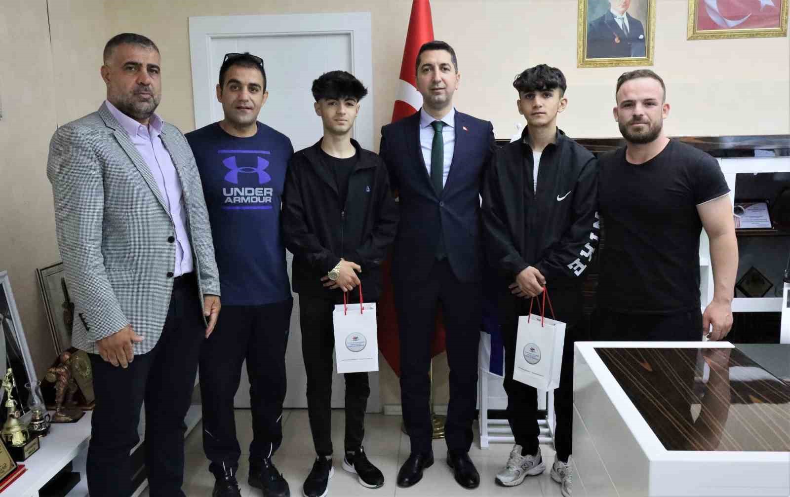 ELAZIĞLI SPORCULAR, A GREKOROMEN TÜRKİYE GÜREŞ ŞAMPİYONASI’NDAN İKİ MADALYA ÇIKARDI