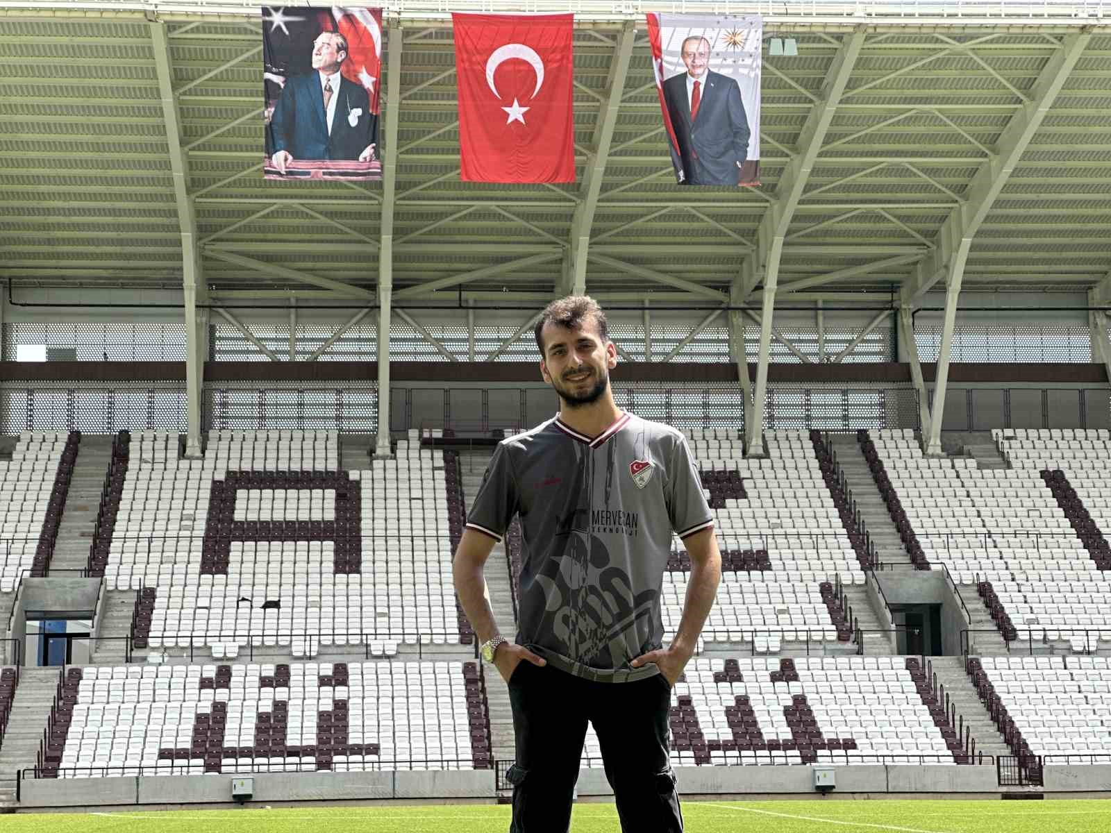 ELAZIĞSPOR TARAFTARI TAHA YASİN AYDEMİR, “O AN İÇİMDEN YAPABİLECEĞİM EN
