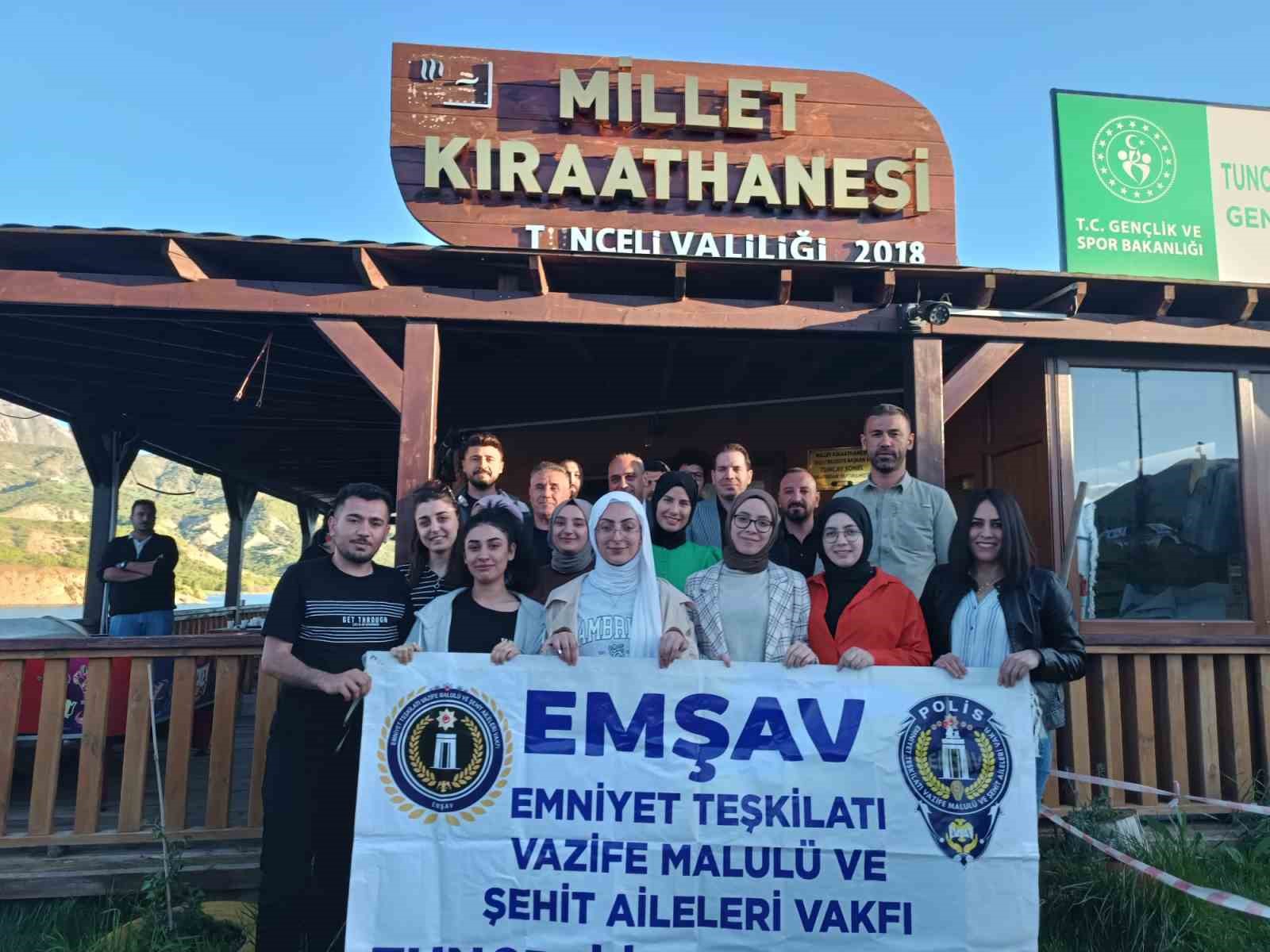 EMŞAV TUNCELİ İL BAŞKANLIĞI, 15 TEMMUZ ŞEHİTLER PARKINDA ŞEHİTLER ANISINA