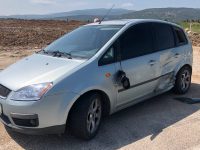 BALIKESİR'İN ERDEK İLÇESİ TATLISU KAVŞAĞINDA MEYDANA GELEN TRAFİK KAZASINDA MOTOSİKLET
