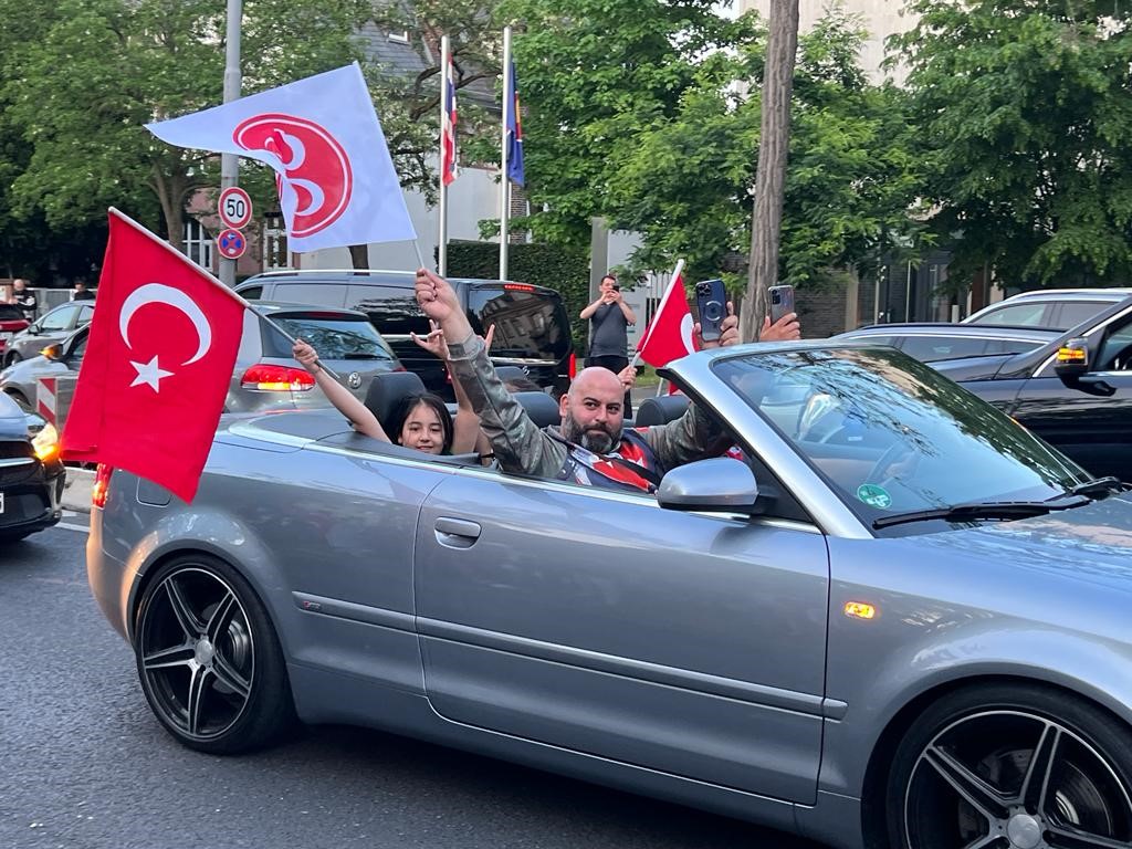 CUMHURBAŞKANLIĞI SEÇİMİNİN İKİNCİ TURUNU RESMİ OLMAYAN SONUÇLARA GÖRE CUMHURBAŞKANI RECEP
