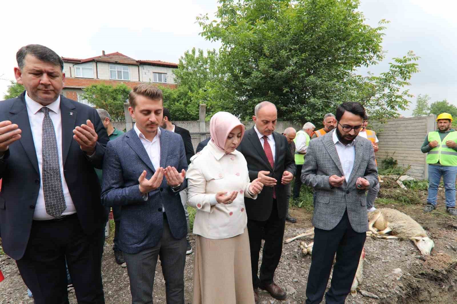 ERENLER BELEDİYESİ, KÜPÇÜLER VE YENİ MAHALLEDE ALTYAPI ÇALIŞMALARINA BAŞLADI. BAŞKAN