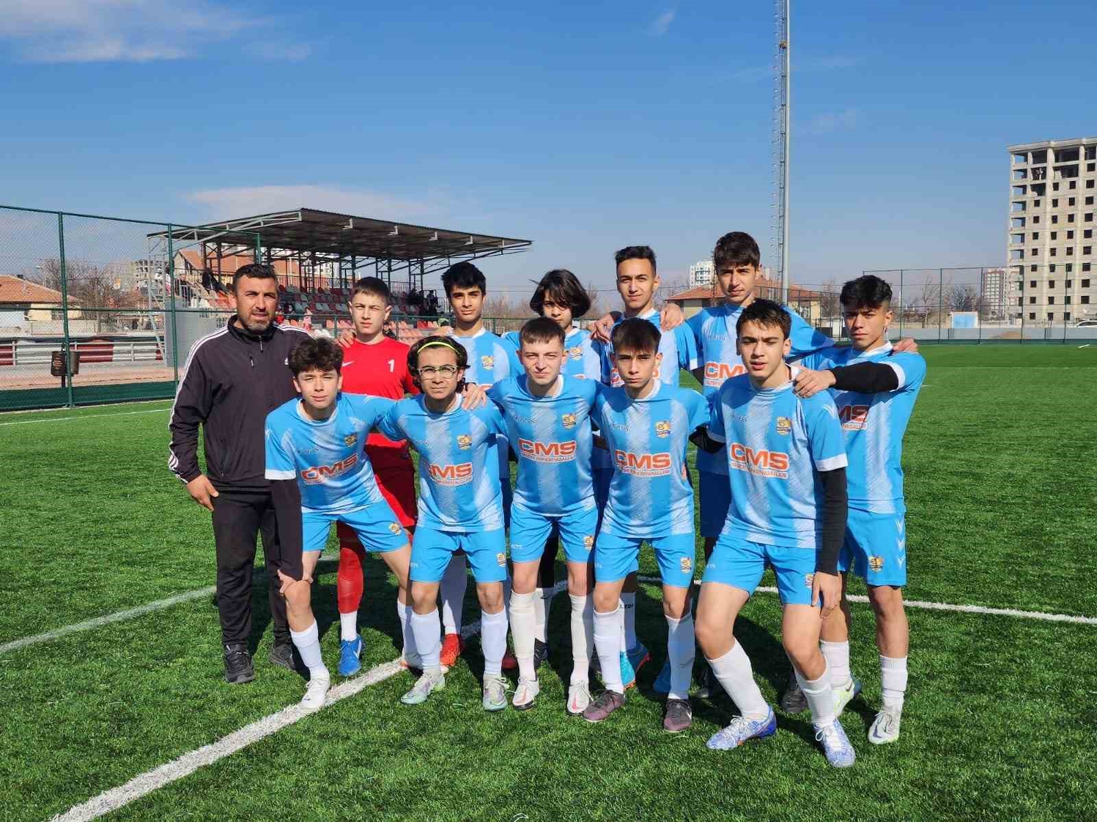 ERKİLETSPOR’DA 2 YILDIR GÖREV YAPAN ANTRENÖR MEHMET İLHAN, ÖZEL SEBEPLERDEN