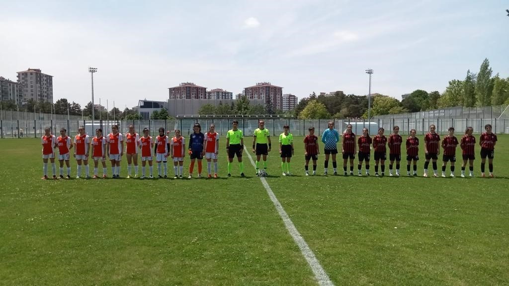ERZİNCAN GENÇLER GÜCÜSPOR DEPLASMANDAN 1 PUANLA DÖNDÜ