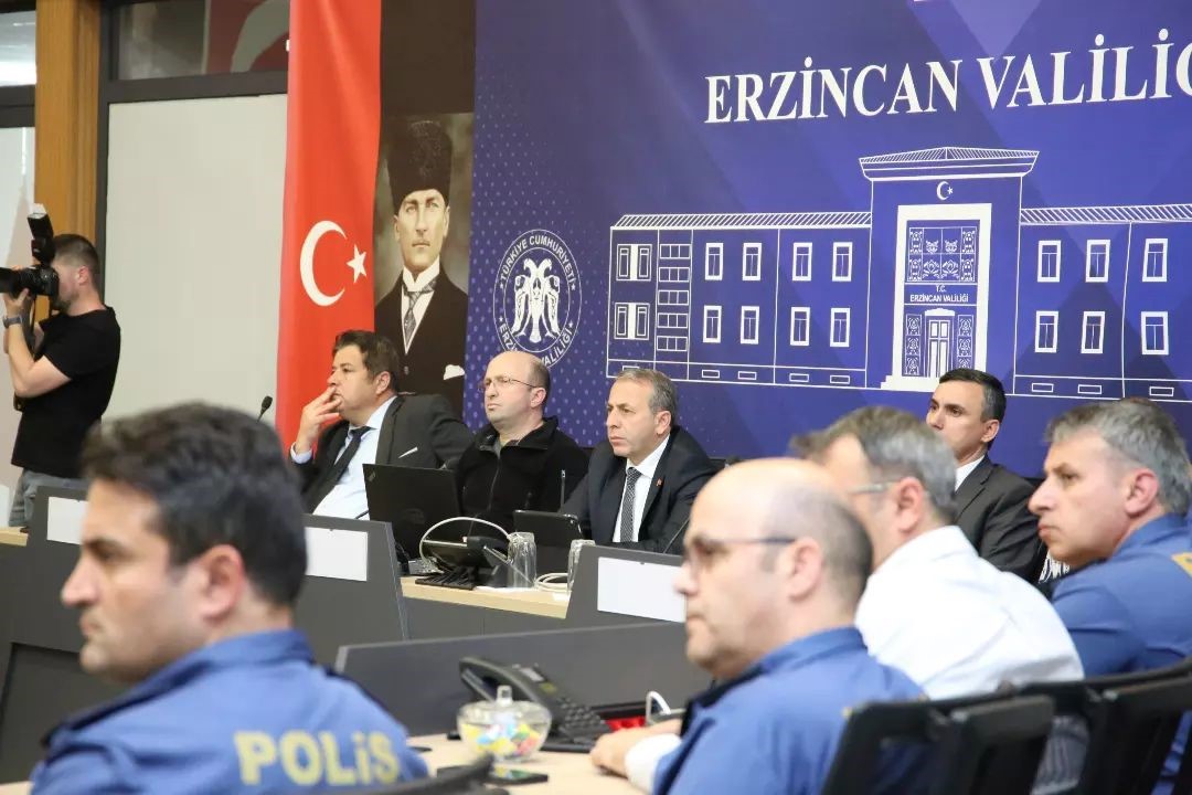 ERZİNCAN İL EMNİYET MÜDÜRÜ KENAN KURT BAŞKANLIĞINDA ‘SEÇİM GÜVENLİĞİ' TOPLANTISI
