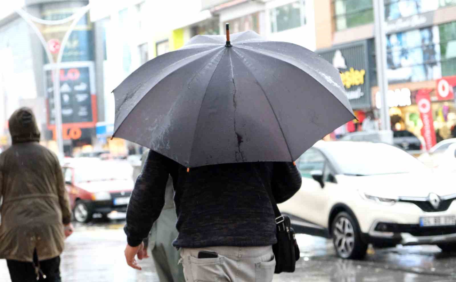 ERZİNCAN’DA YAĞMUR YAĞIŞI